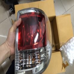 ĐÈN HẬU MIẾNG NGOÀI PHẢI MAZDA BT-50 CHÍNH HÃNG UC2B51150A